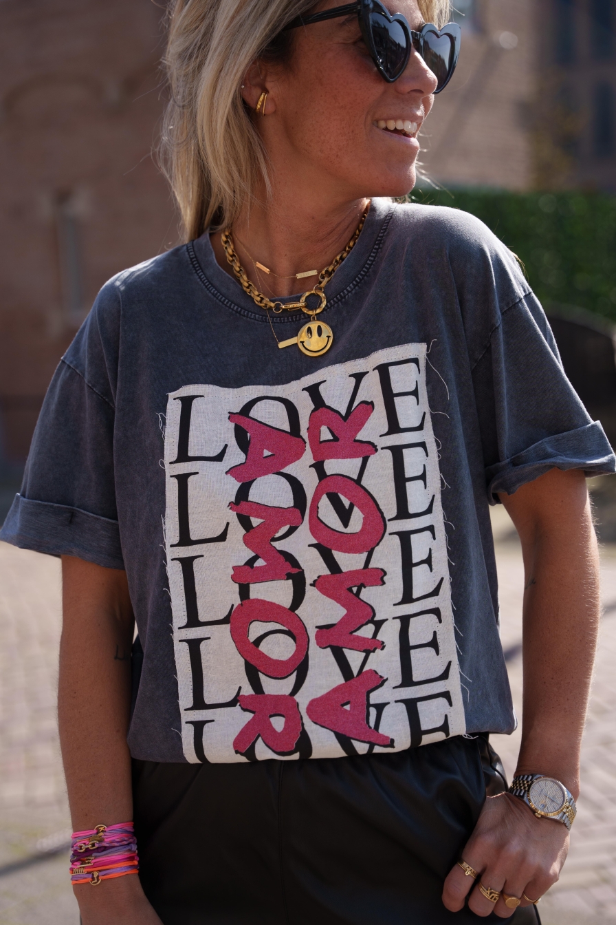 Shirt 5 LOVES