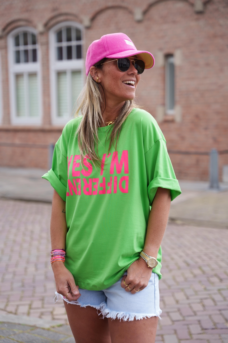 Shirt YES Different Groen