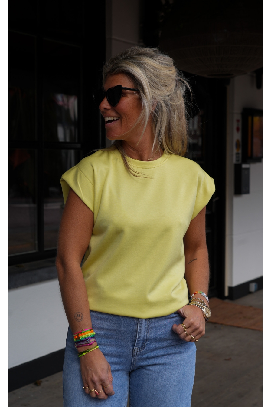 Kapmouwshirt Yasmine Geel