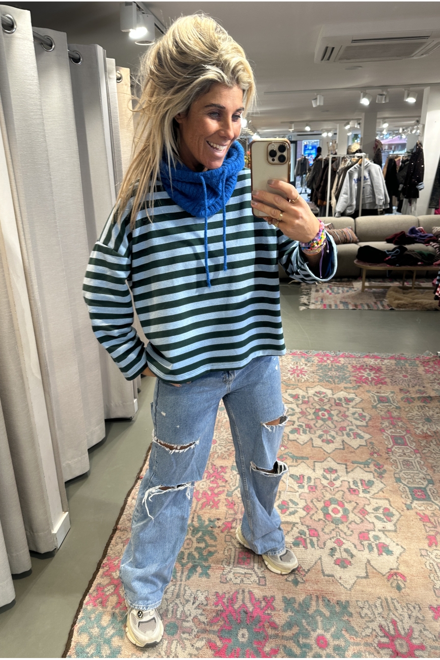 Sweater OUT OF OFFICE Groen