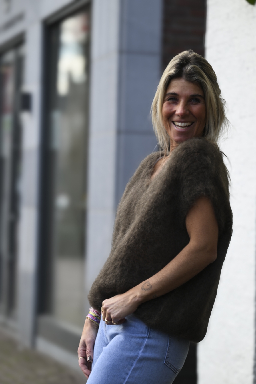 V-Hals Mohair Spencer Bruin