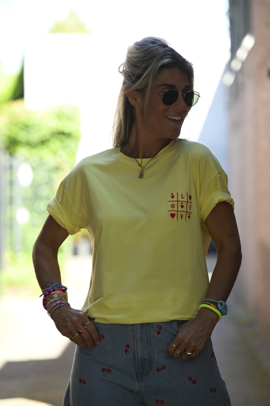 Tee Hearts Geel