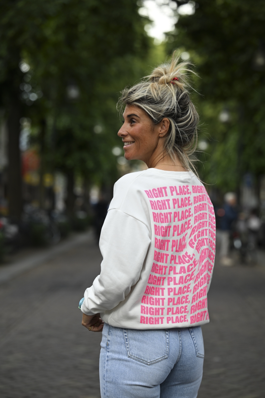 Sweater Right-Place Wit