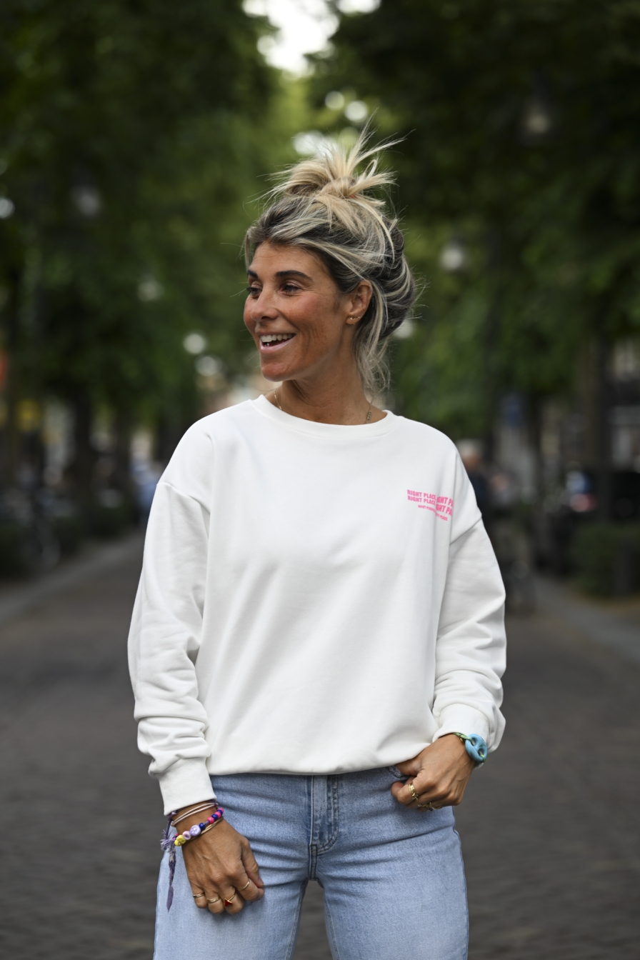 Sweater Right-Place Wit
