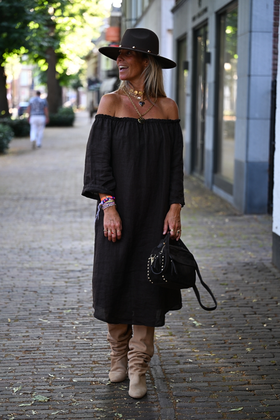 Dress Fara Bruin