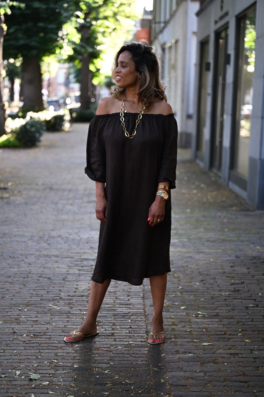 Dress Fara Bruin