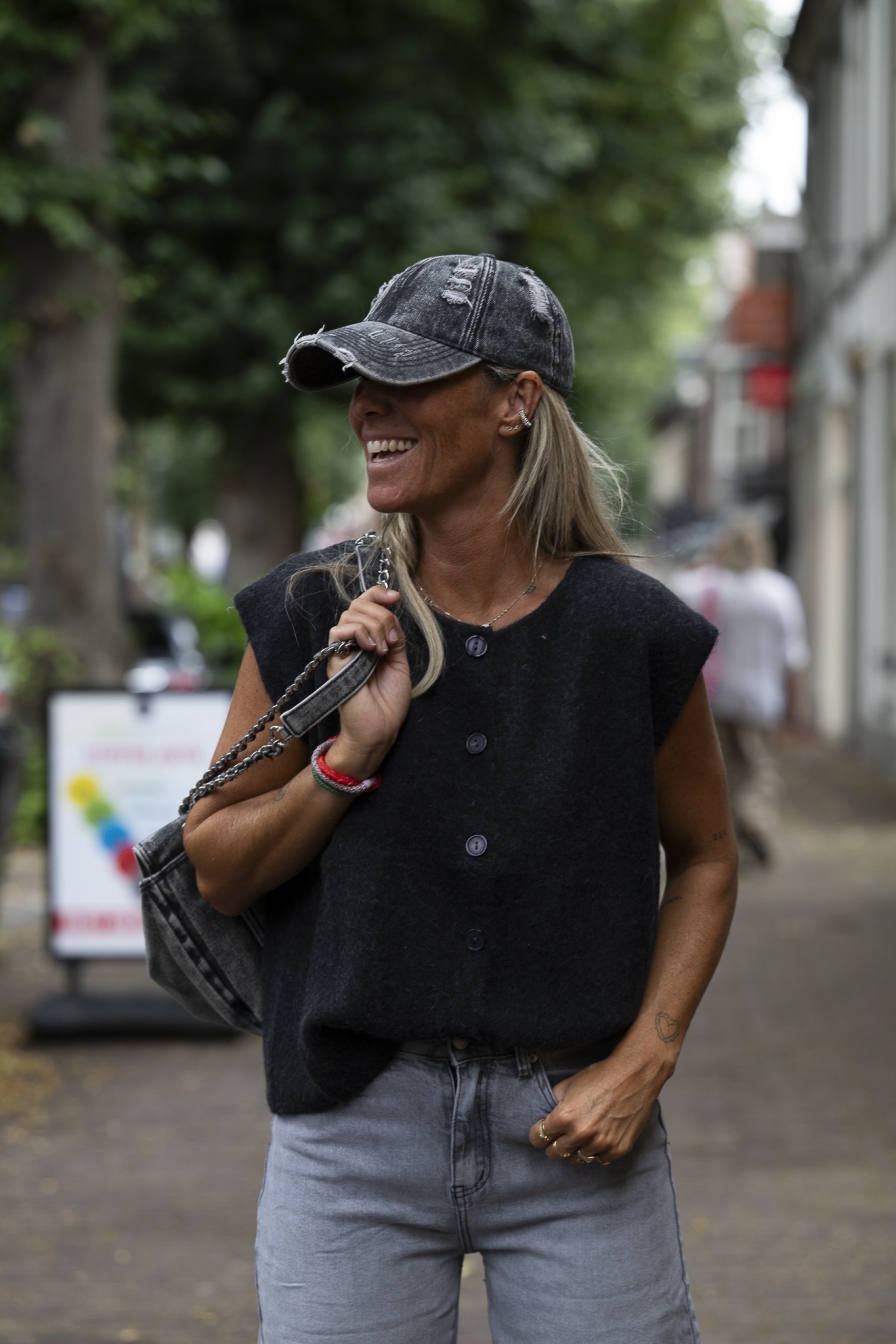 Sleeveless Vest Lyn Blauw