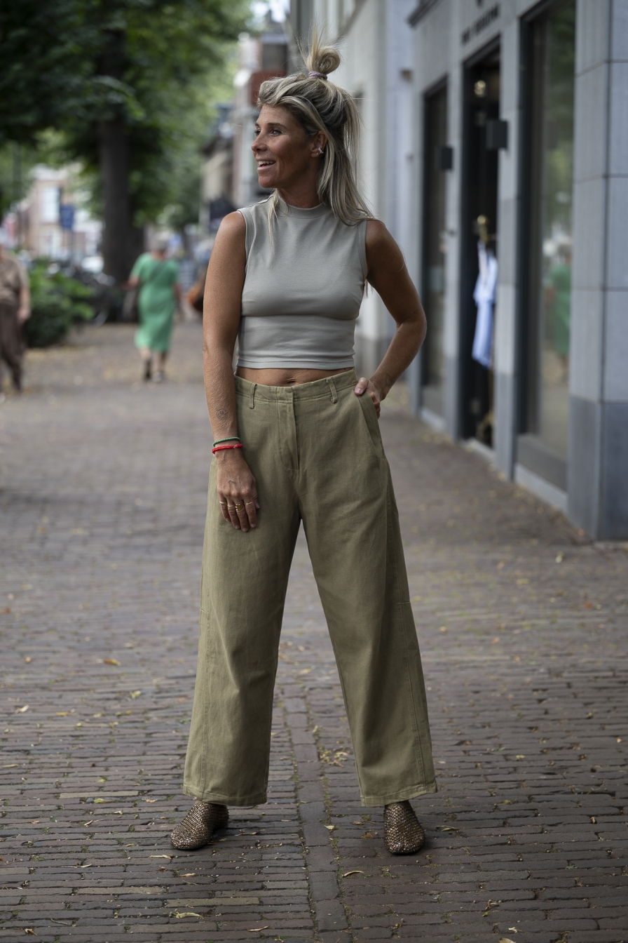 Basis Cropped Hemd Taupe