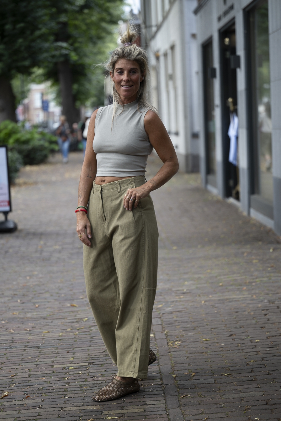 Basis Cropped Hemd Taupe
