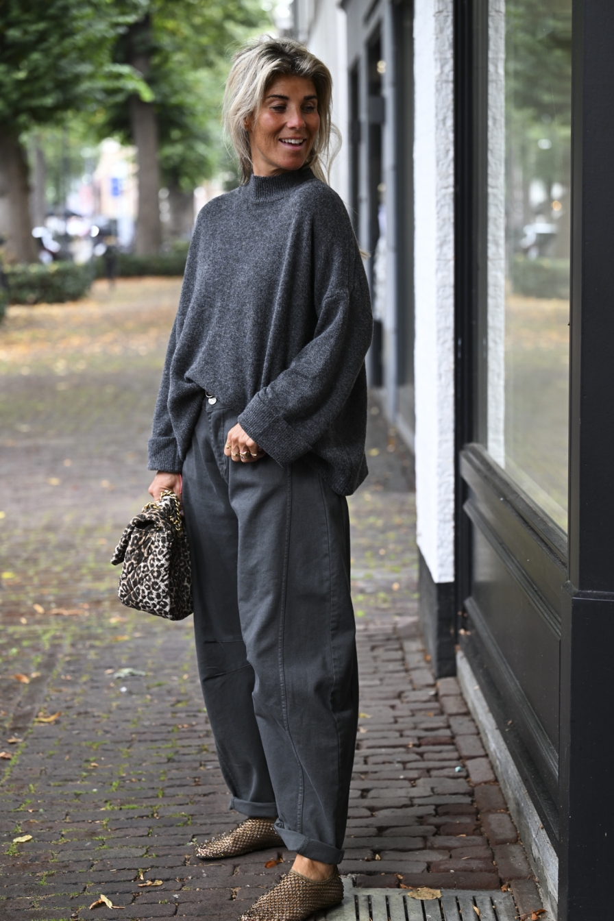 Pull Loraine Antraciet