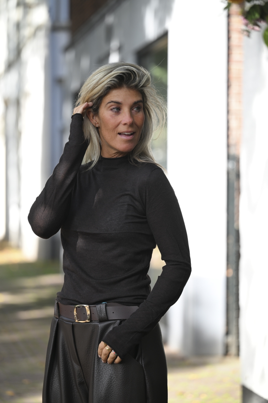 Basic Thumb Top Bruin
