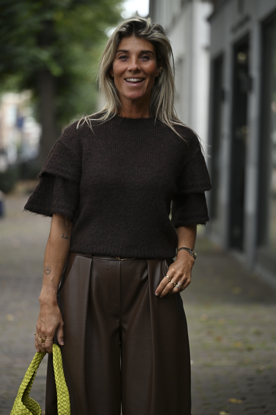 Trui Margret Bruin