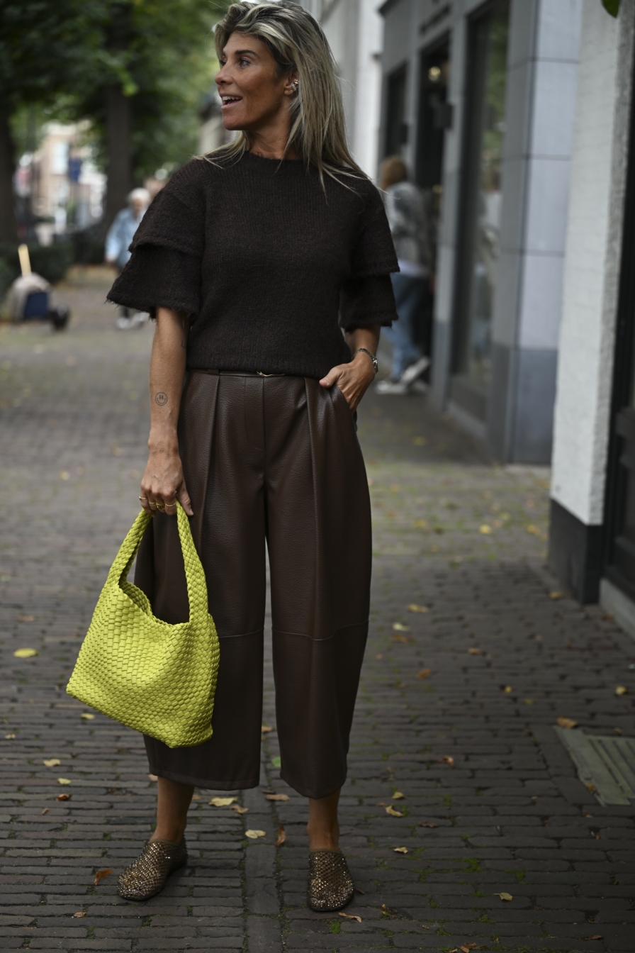 Trui Margret Bruin