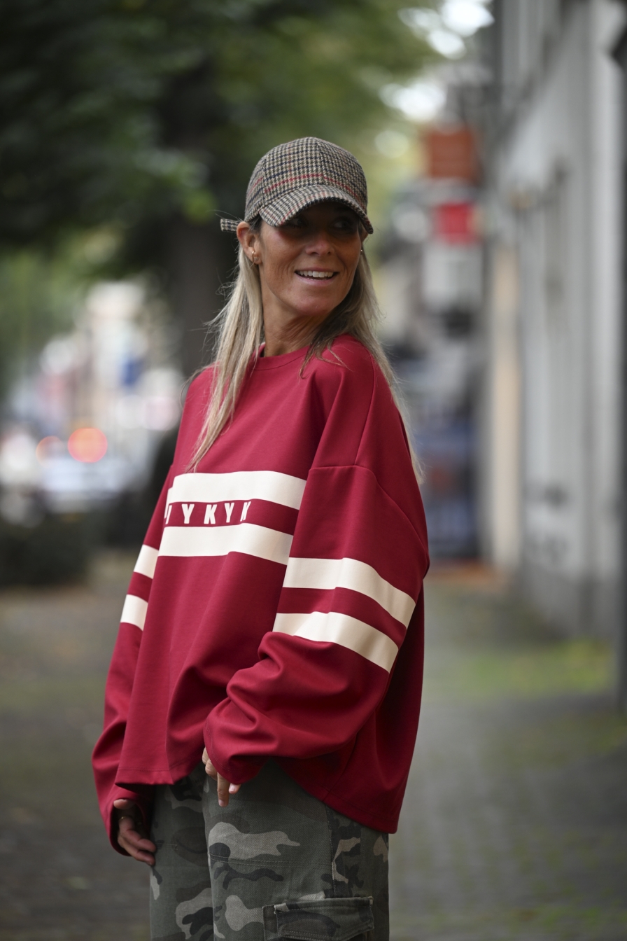 Sweater IYKYK Rood