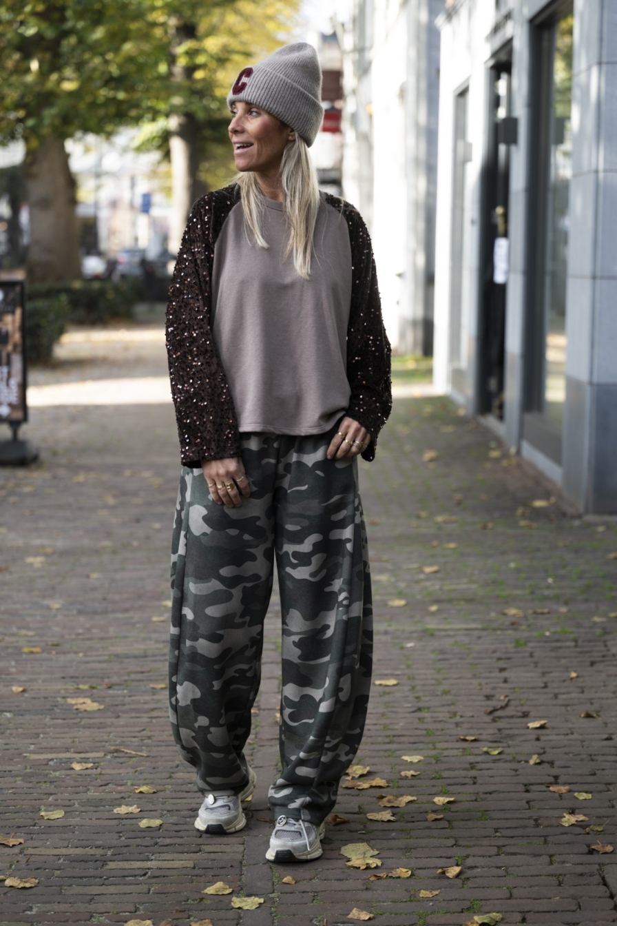 Muts C Grijs-Bordeaux