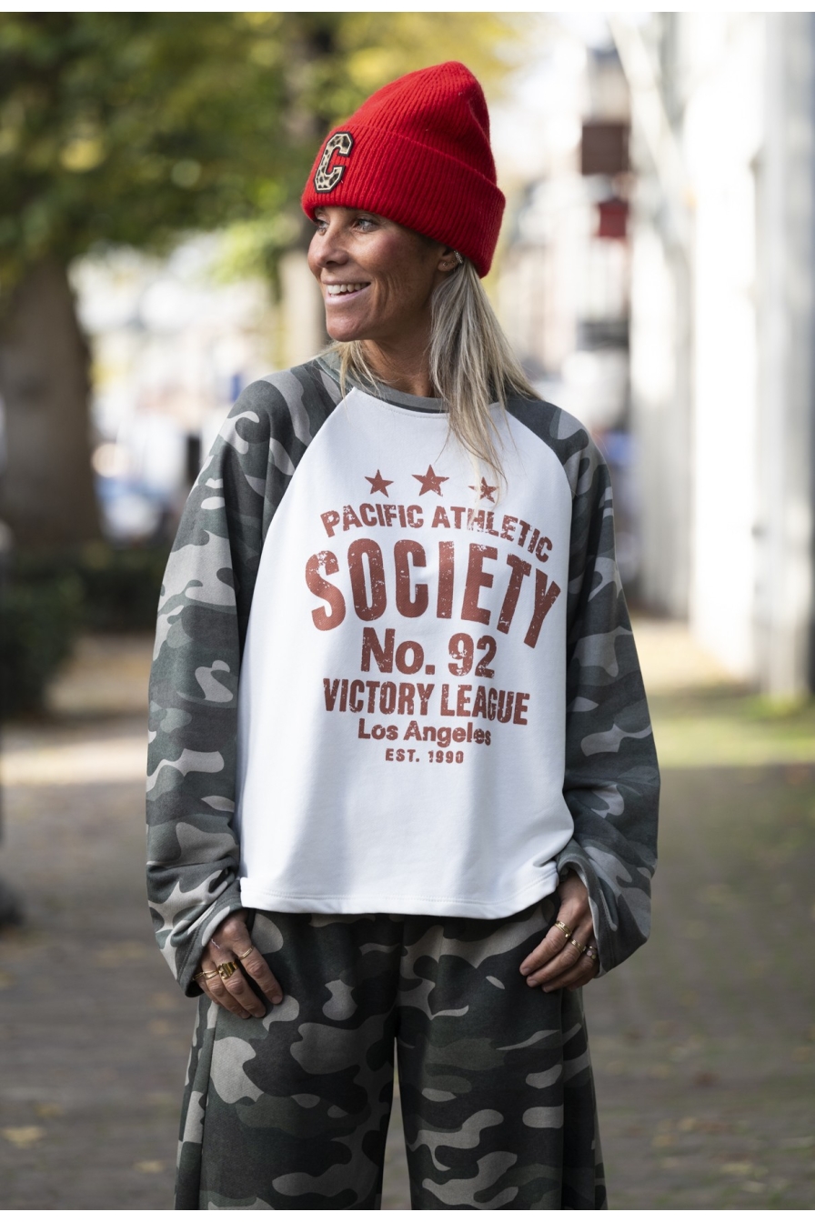 Sweater Society Rood