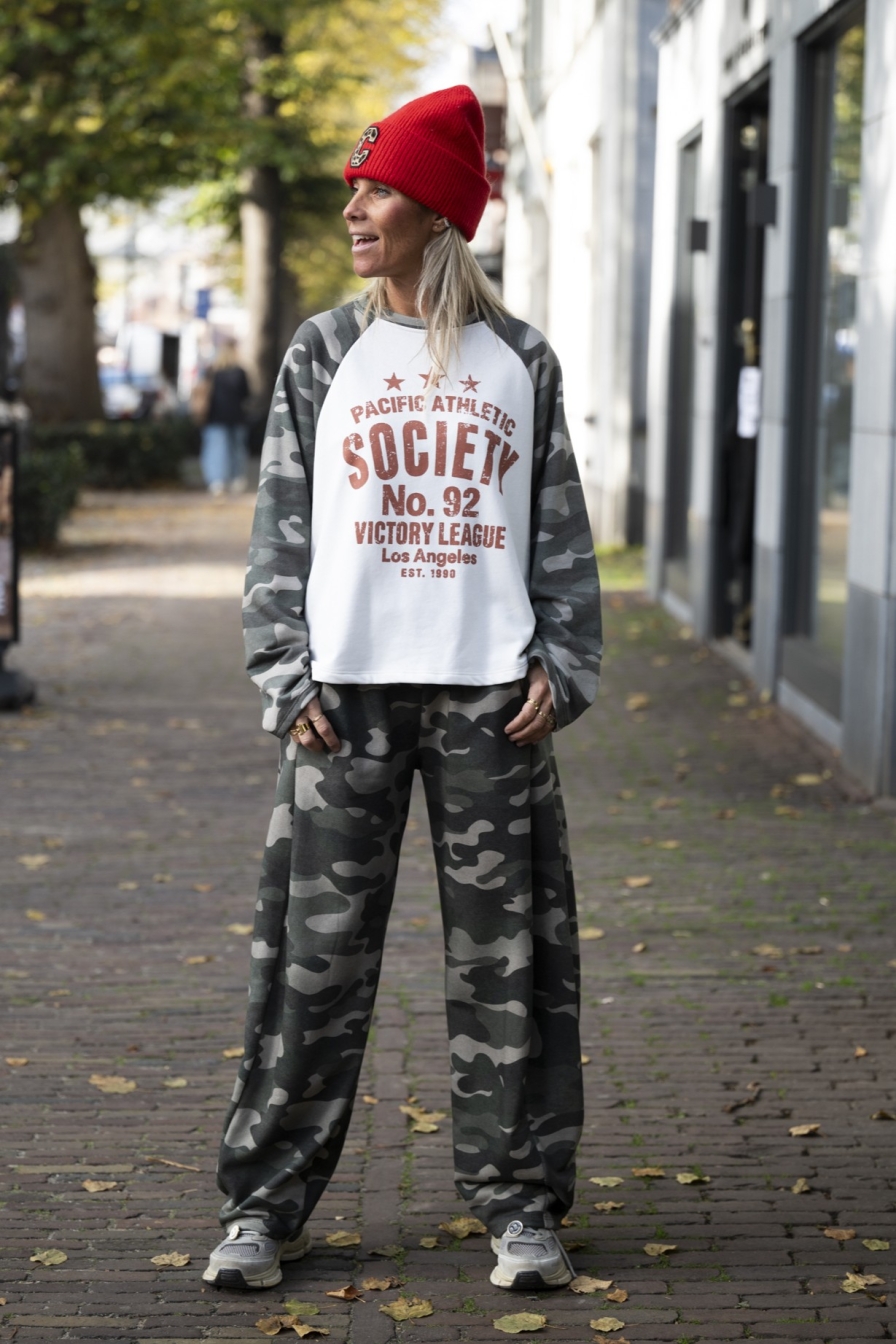 Sweater Society Rood